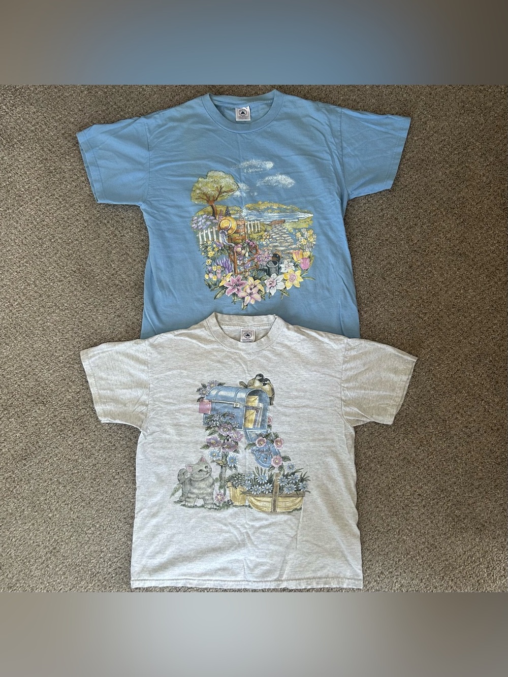 TWO Vintage 1990s Y2K Pastel Kawaii Cat Graphic T Shirts Size Medium 100% Cotton